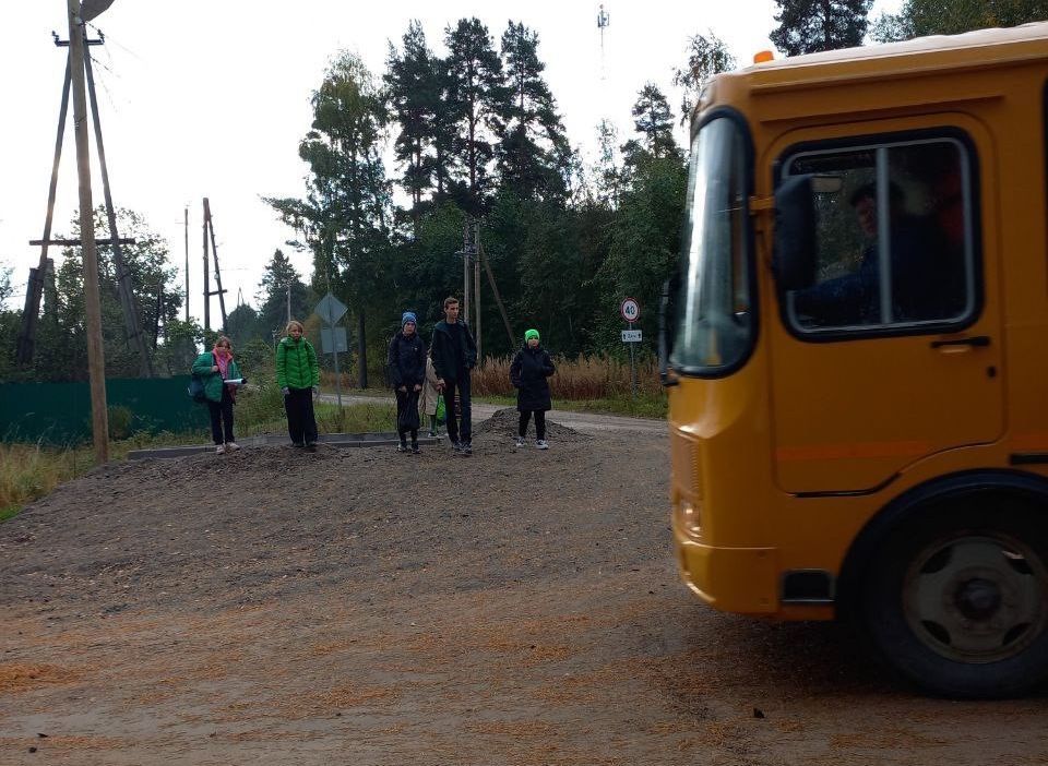 Депутат Заксобрания поможет вернуть остановку школьникам в карельском поселке