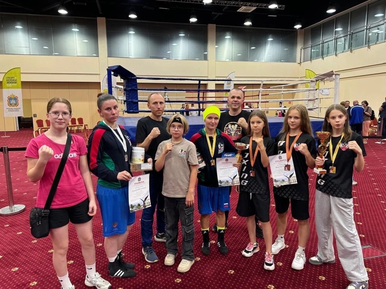 Юные петрозаводчанки выиграли золото, серебро и бронзу на турнире по боксу в Орле