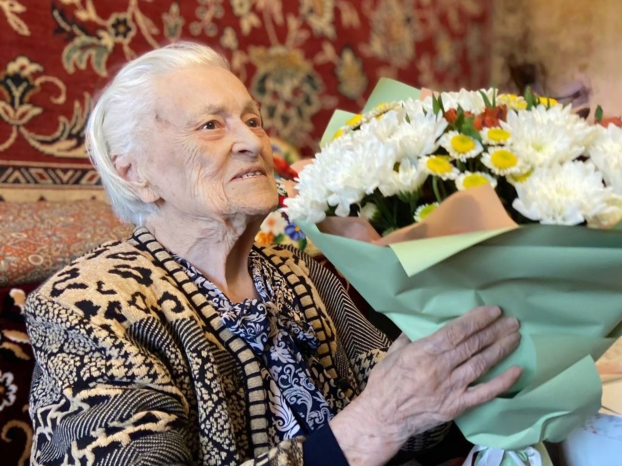 Жительница Петрозаводска Октябрина Леонова отметила 100-летний юбилей