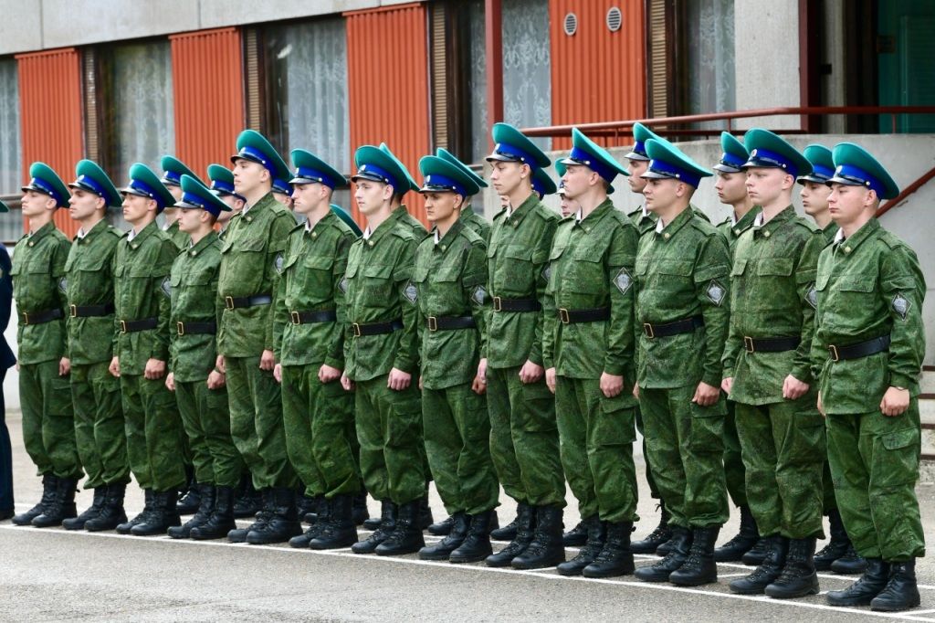 Глава Карелии напутствовал молодых пограничников