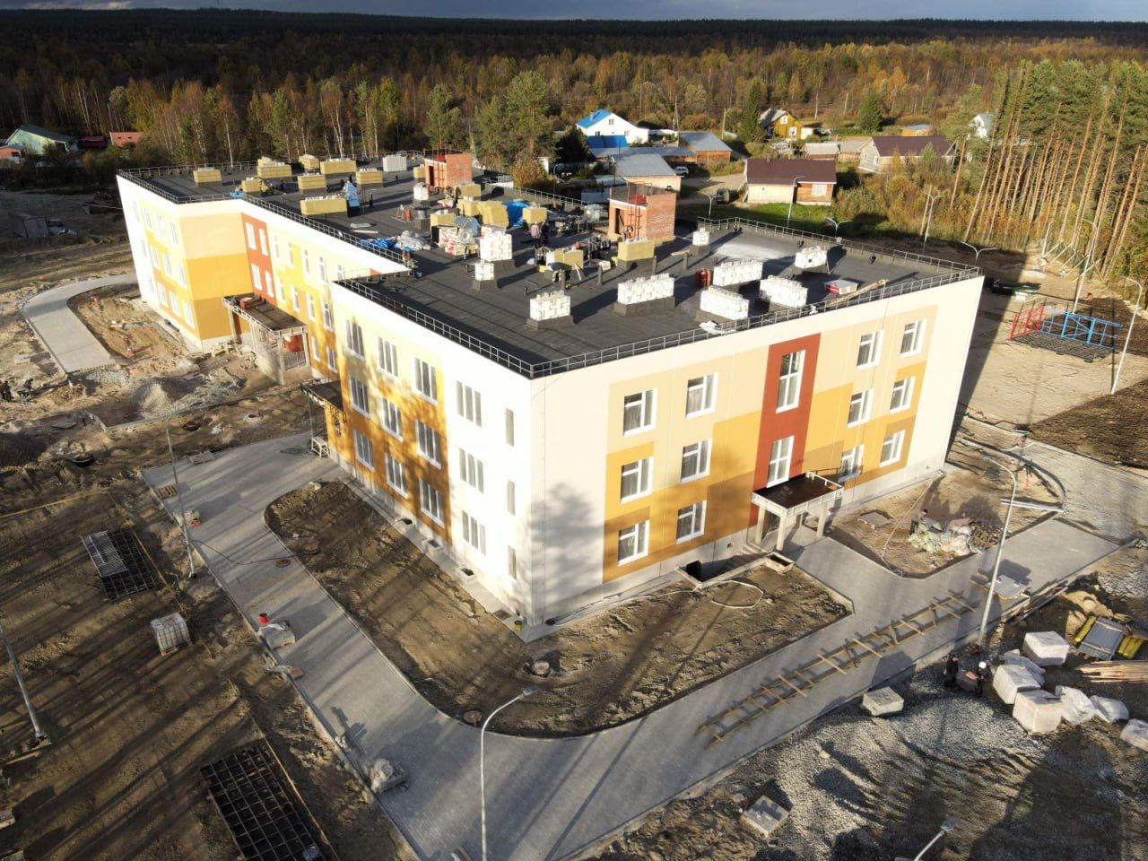 На севере Карелии завершается строительство детского сада