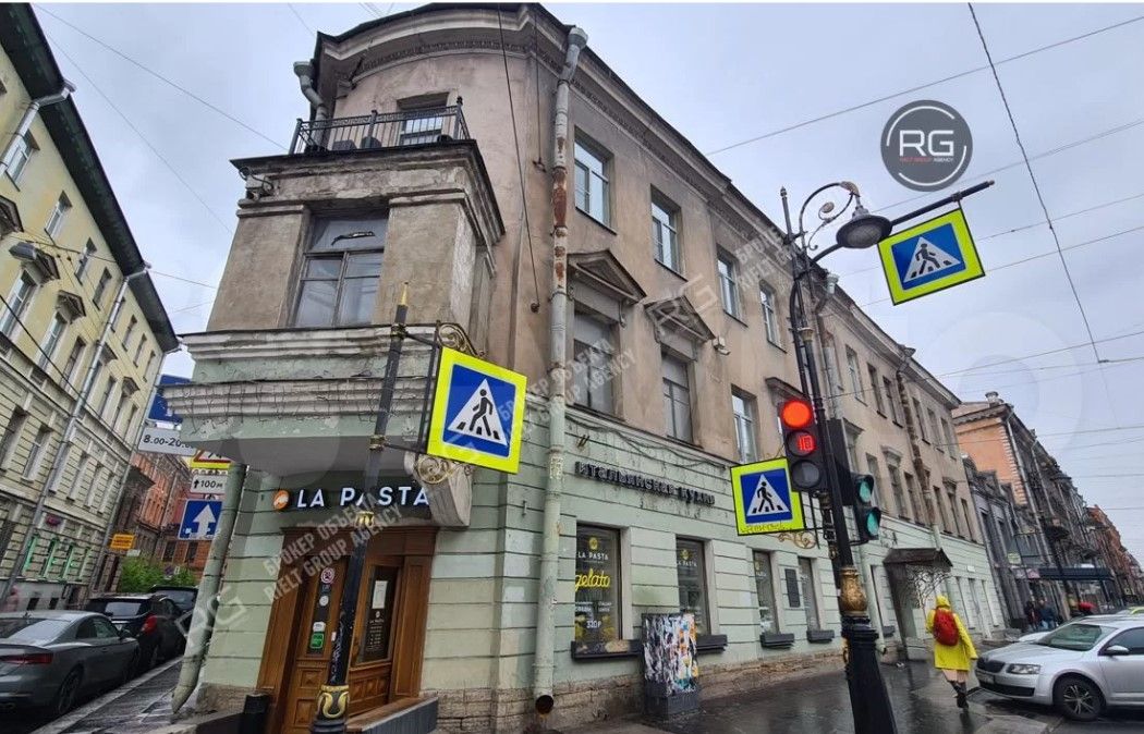 В Петербурге за 25,5 млн рублей продают квартиру Достоевского В Петербурге за 25,5 млн рублей продают квартиру Достоевского