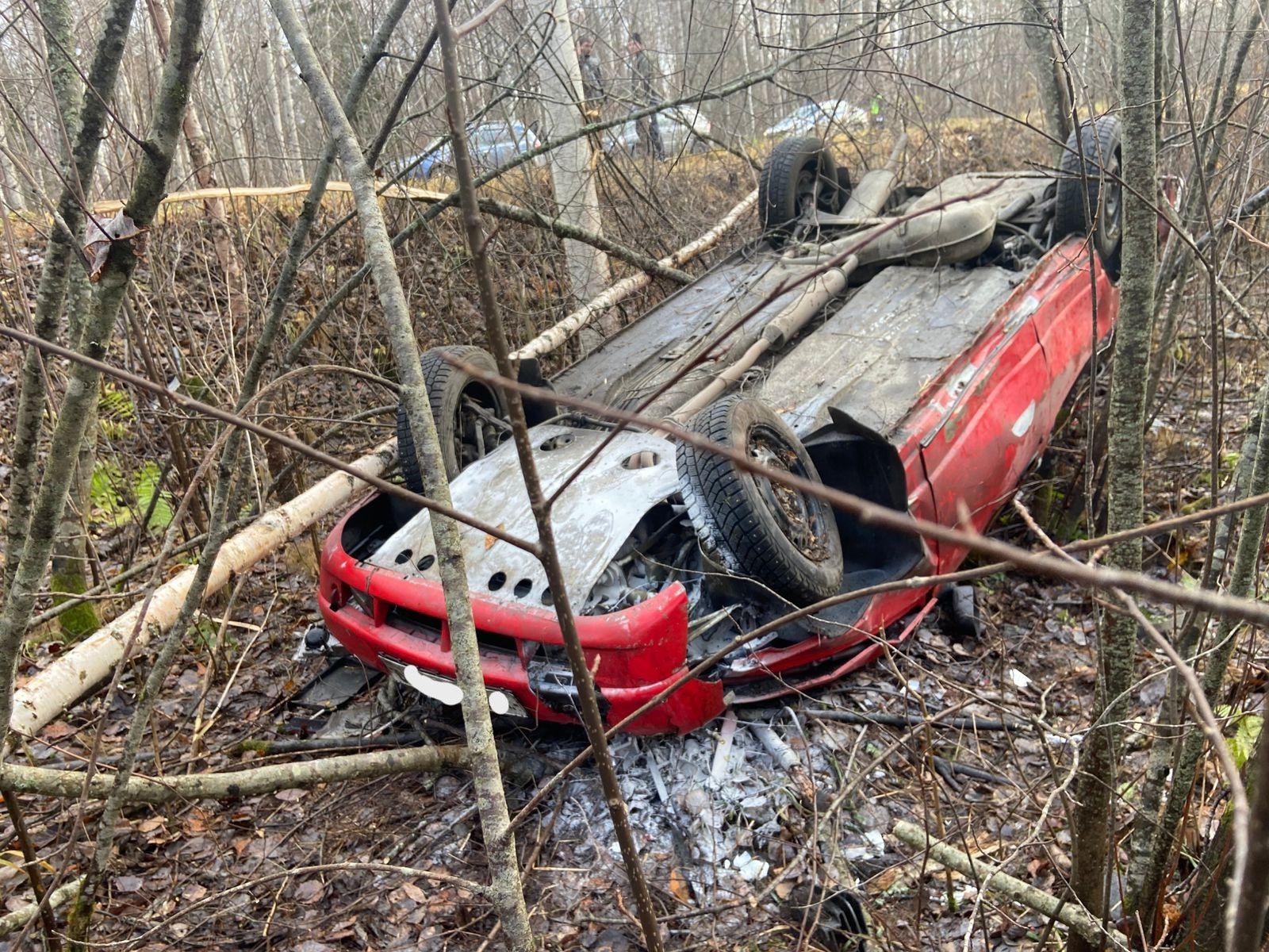 Три машины вылетели в кювет на обледеневших трассах в Карелии