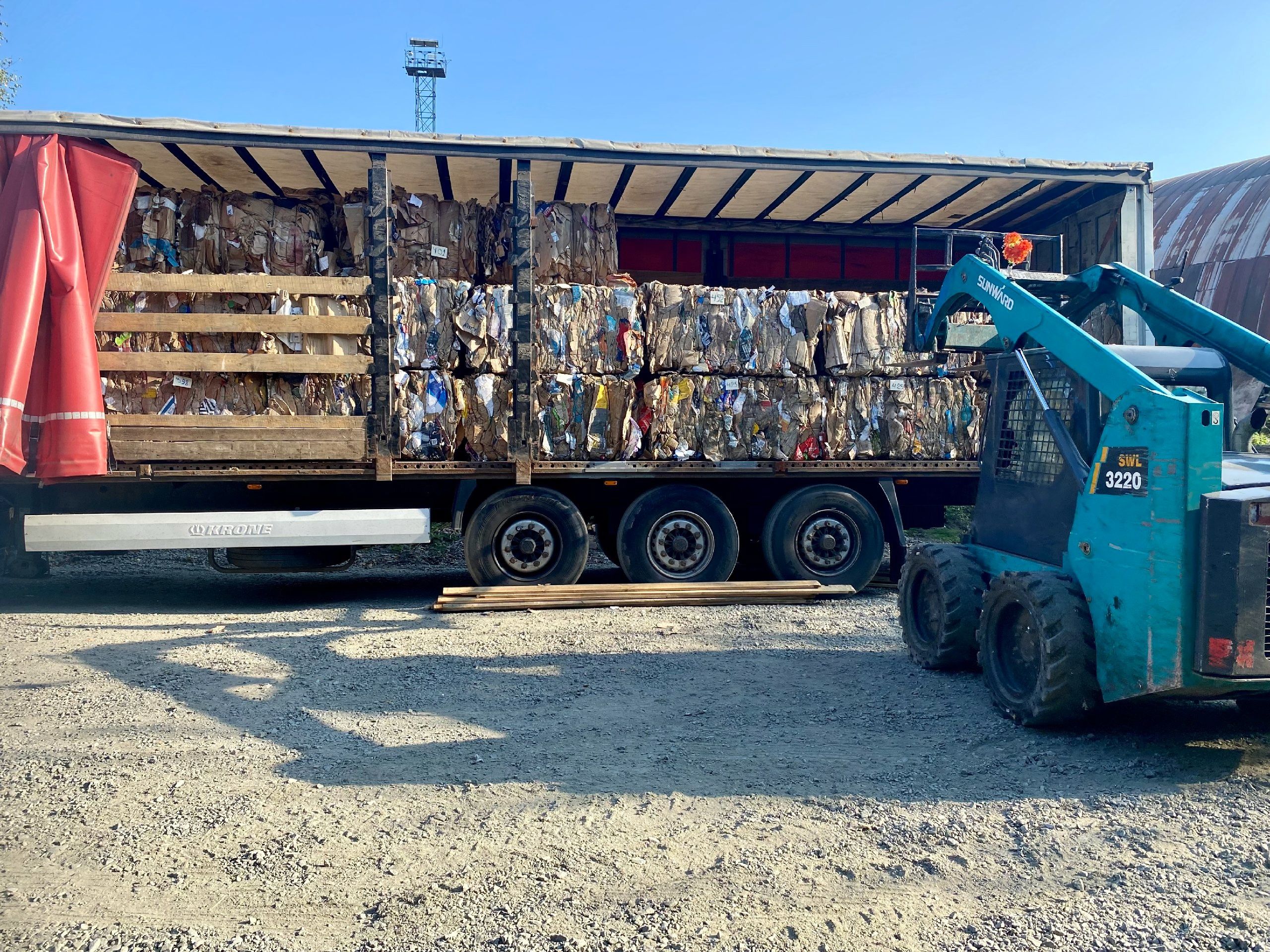 Почти сто тонн макулатуры вывезли из Карелии на переработку