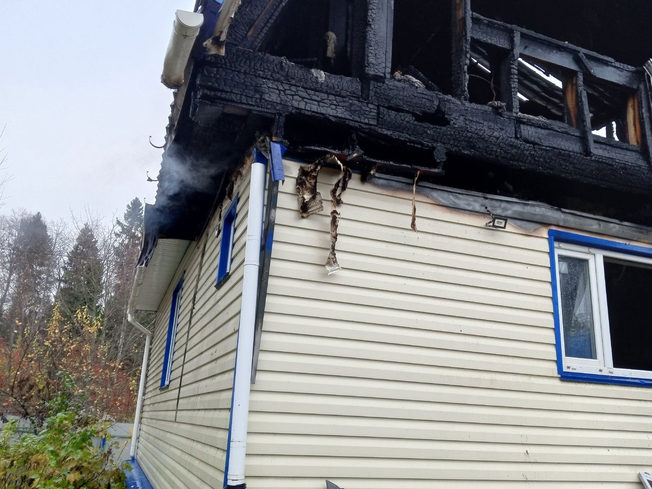 Пожар серьезно повредил частный дом в Прионежском районе