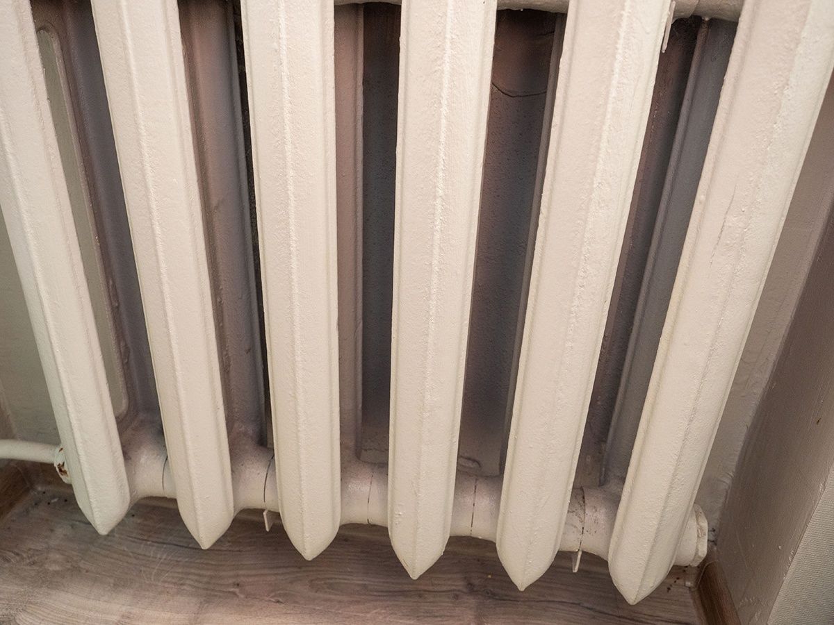 Жители шести микрорайонов Петрозаводска весь день оставались без тепла и горячей воды