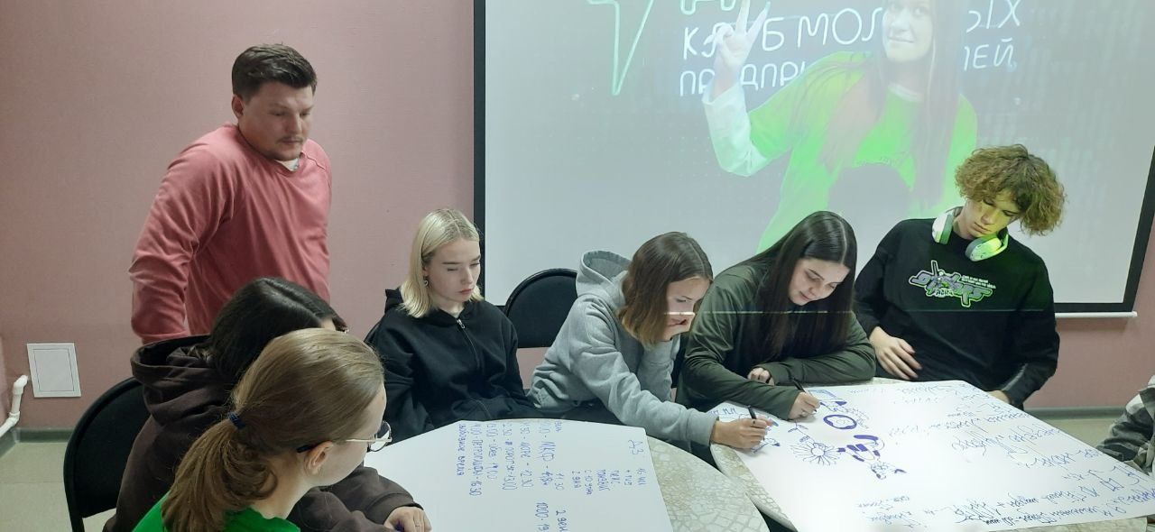 Предприниматели в Беломорске поделились опытом создания своего дела с подростками