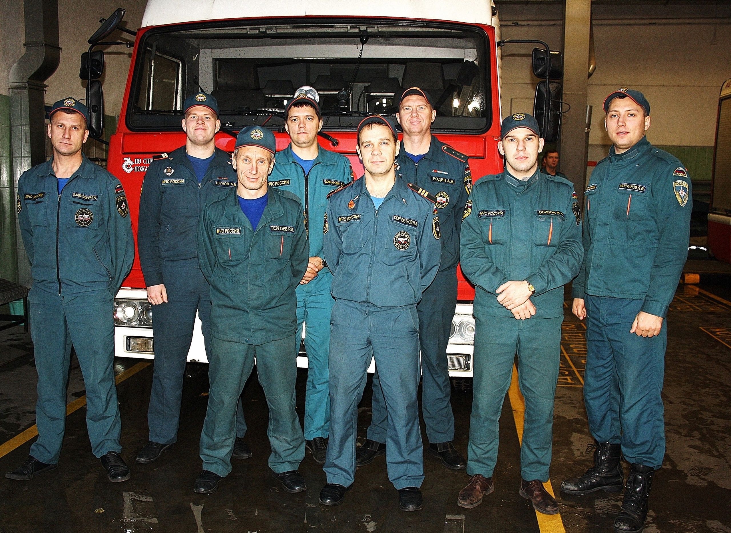 В Петрозаводске пожарные спасли из горящей квартиры лежачего инвалида