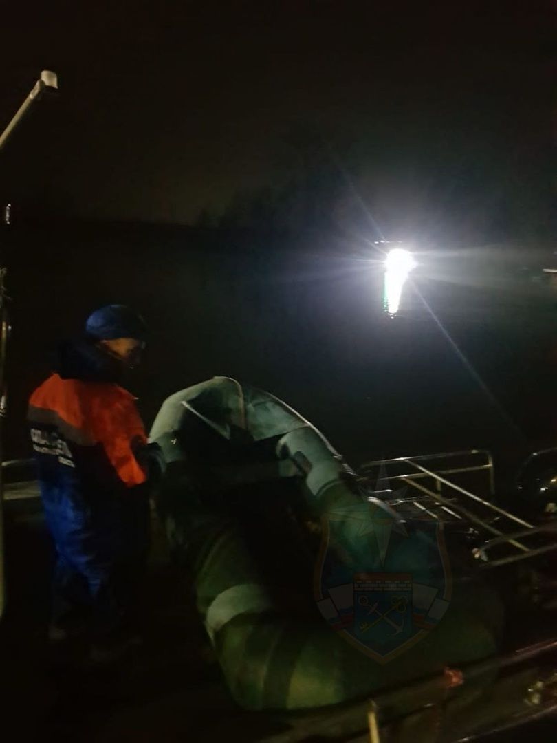 Два рыбака заблудились в акватории Ладожского озера