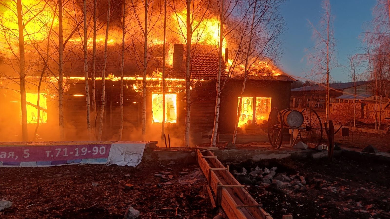 В Прионежье горели жилой дом и бывшее кафе