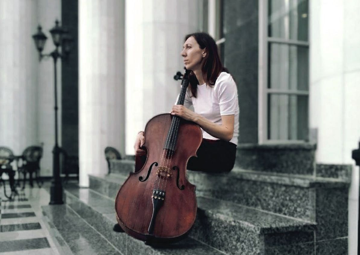 В Кондопожской школе искусств при переезде сломали 200-летнюю виолончель