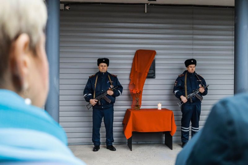 В Суоярви открыта мемориальная доска в честь капитана милиции, погибшего при задержании преступников