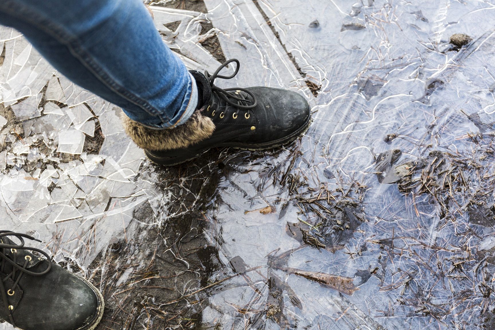 Жительница Кемского района получит компенсацию после падения возле магазина
