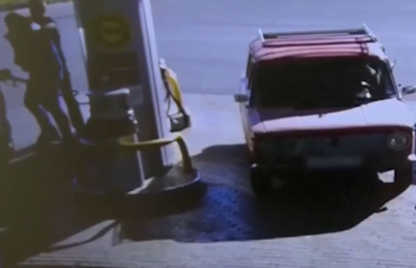 В Петрозаводске полицейский спас женщину от нападения незнакомца на парковке