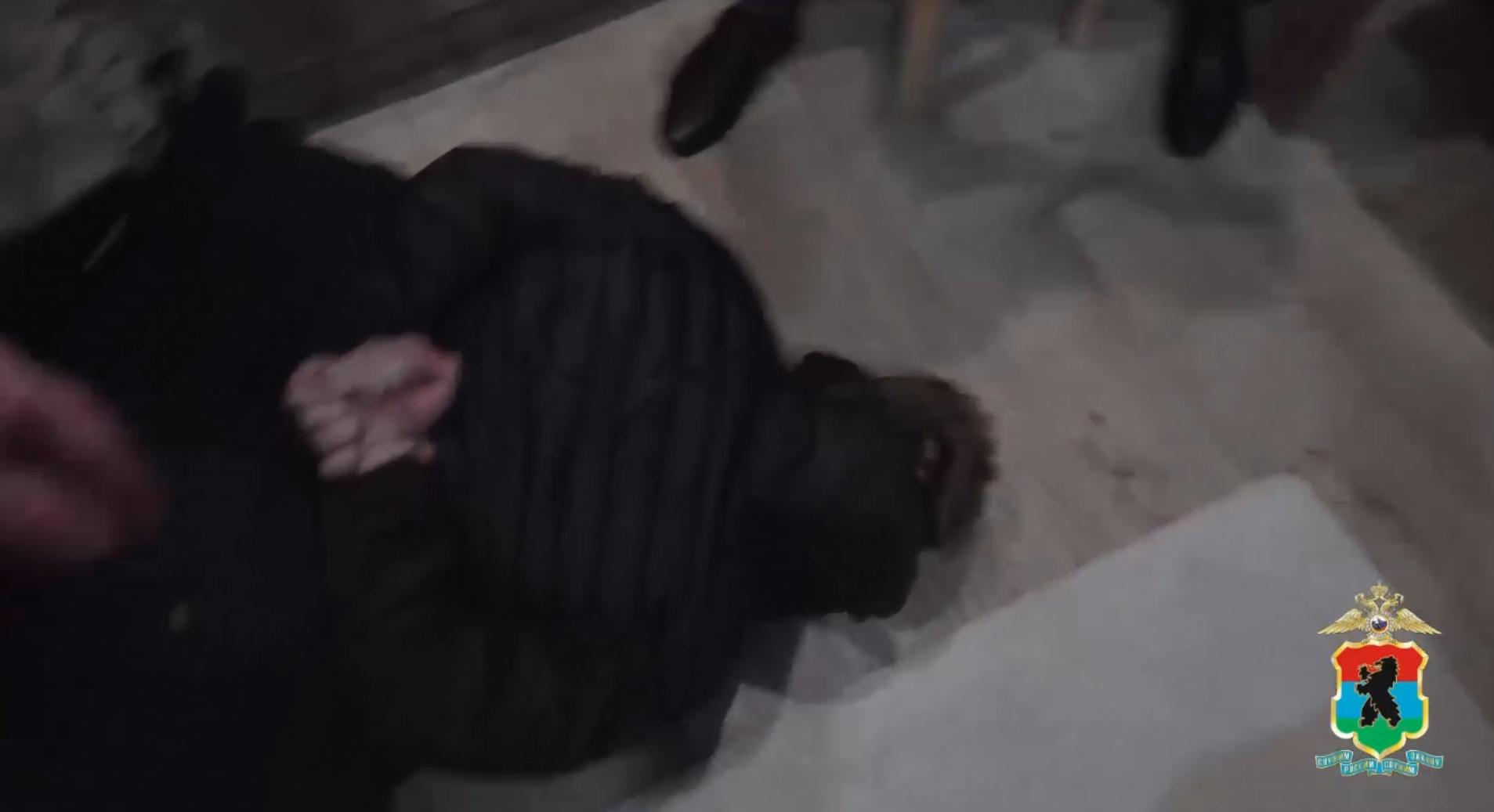 В Карелии в квартире у экс-учредителя транспортной компании прошли обыски