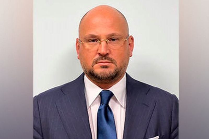 В Петербурге за организацию незаконной миграции арестован ректор института