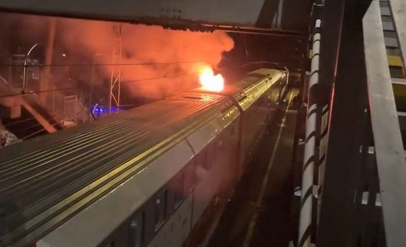 Очевидцы сняли видео начало пожара в поезде «Петрозаводск-Москва»