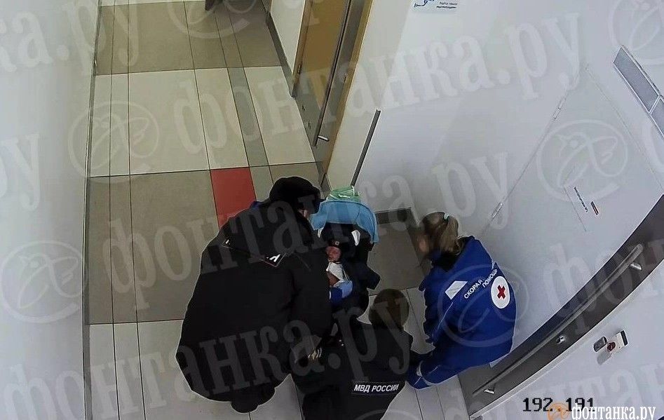 В петербургском торговом центре обнаружили младенца с запиской