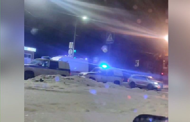 Неадекватное поведение женщины напугало жителей Петрозаводска