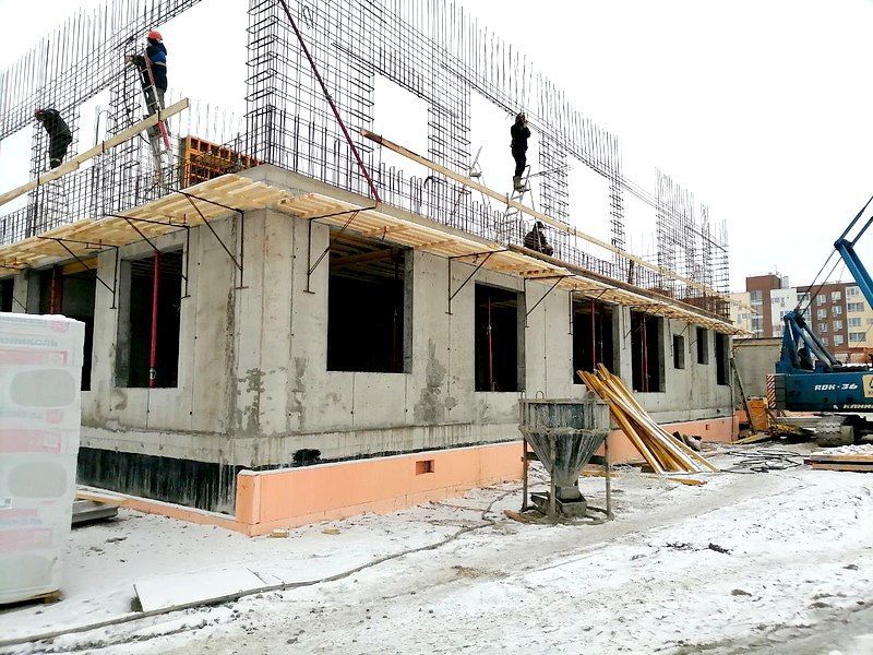 Инспекторы Госкомитета по жилнадзору побывали на строительстве детского сада в Петрозаводске