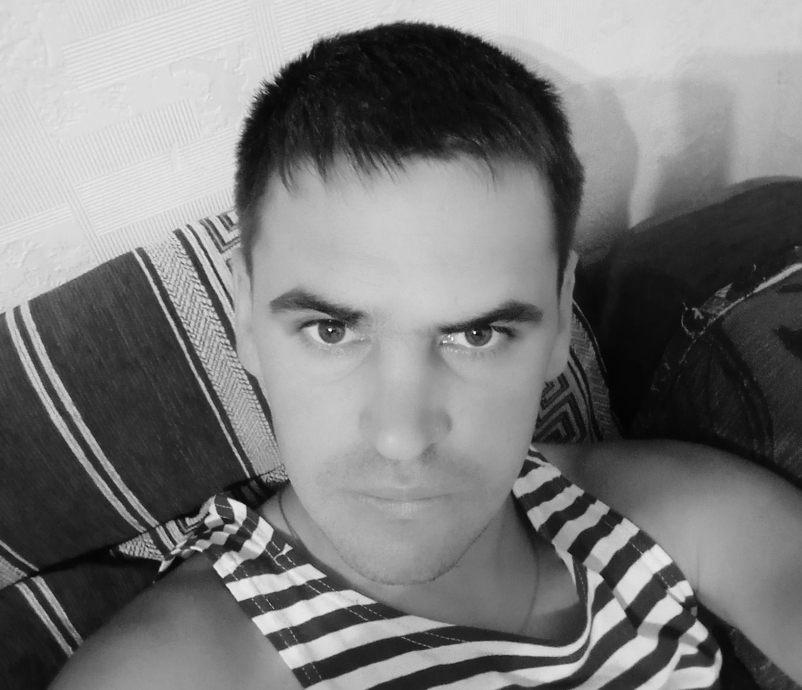 «Будем помнить тебя улыбчивым, красивым, молодым»: погиб боец из Олонецкого района Иван Шалгуев