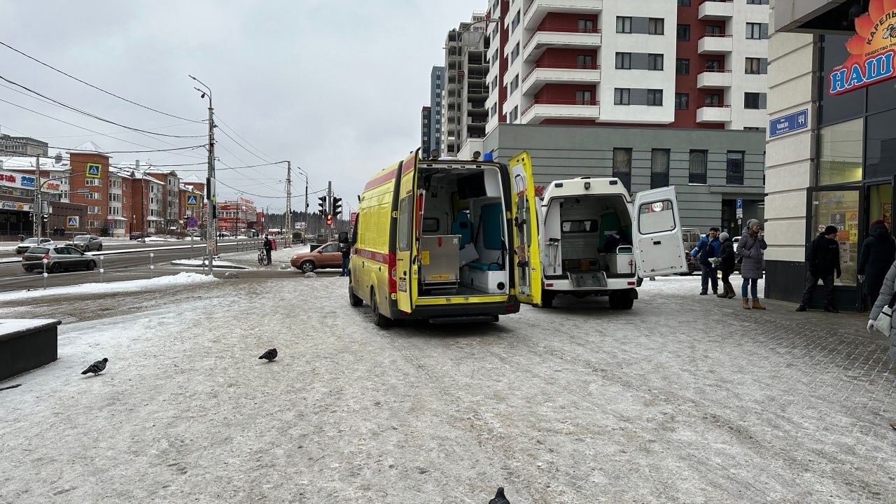 Скончался мужчина, которому стало плохо в магазине в Петрозаводске
