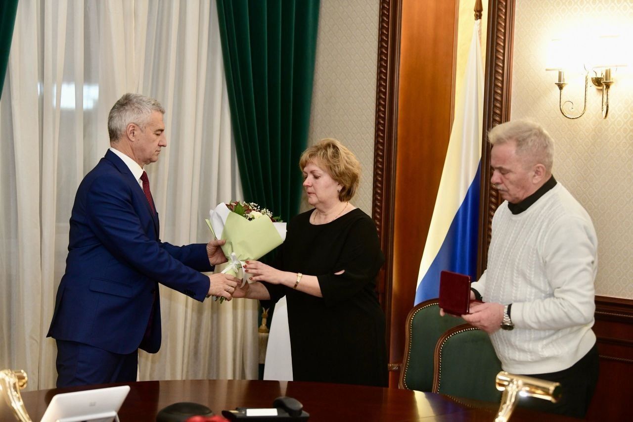 Родителям утонувшего в Зеленоградске жителя Петрозаводска вручили медаль