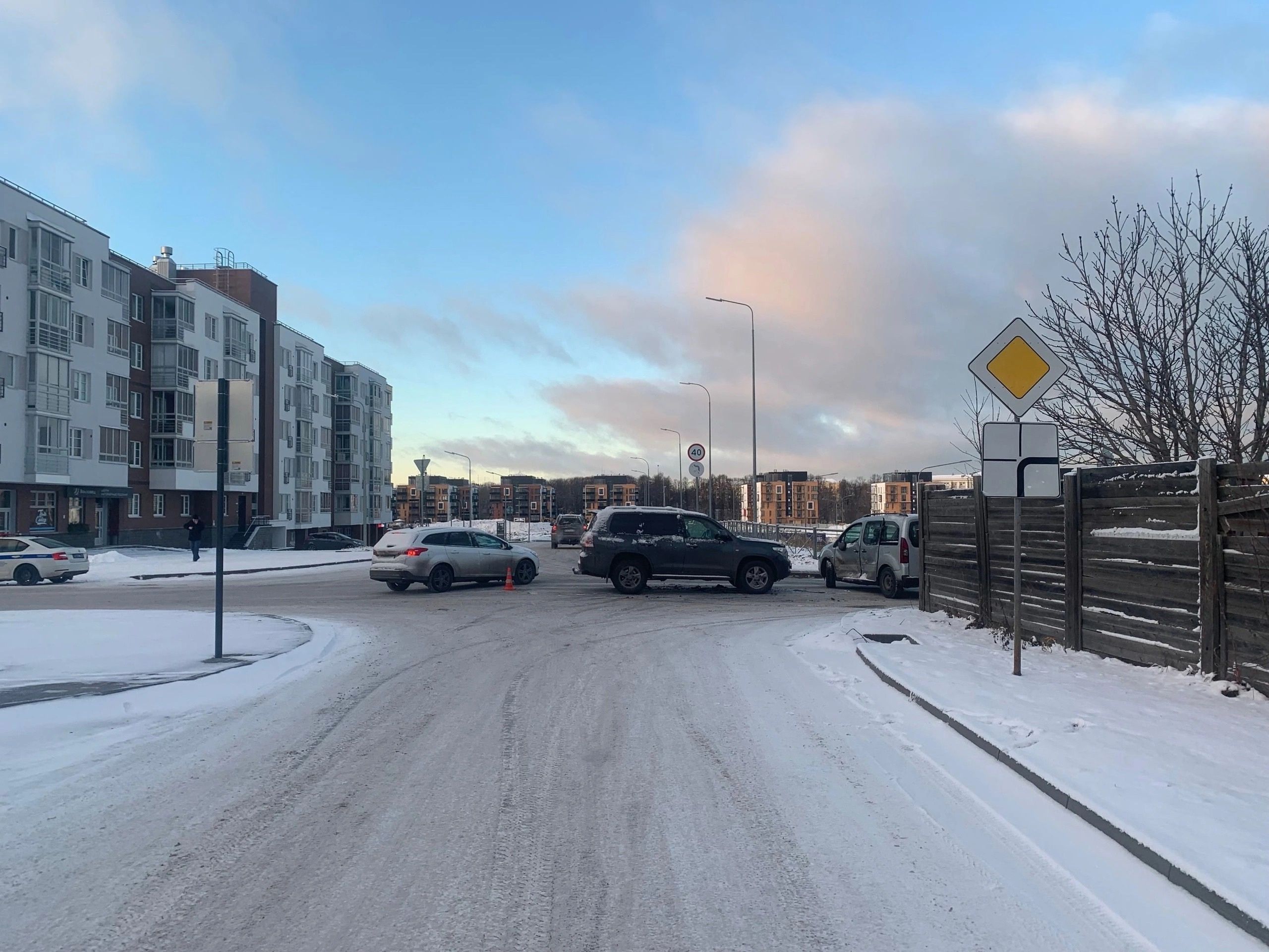 Два водителя и пешеход пострадали в ДТП в Петрозаводске