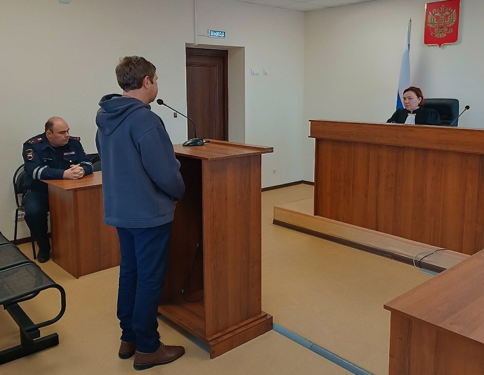 Под Петрозаводском автоинспекторы выстрелили более 60 раз, чтобы остановить пьяного лихача