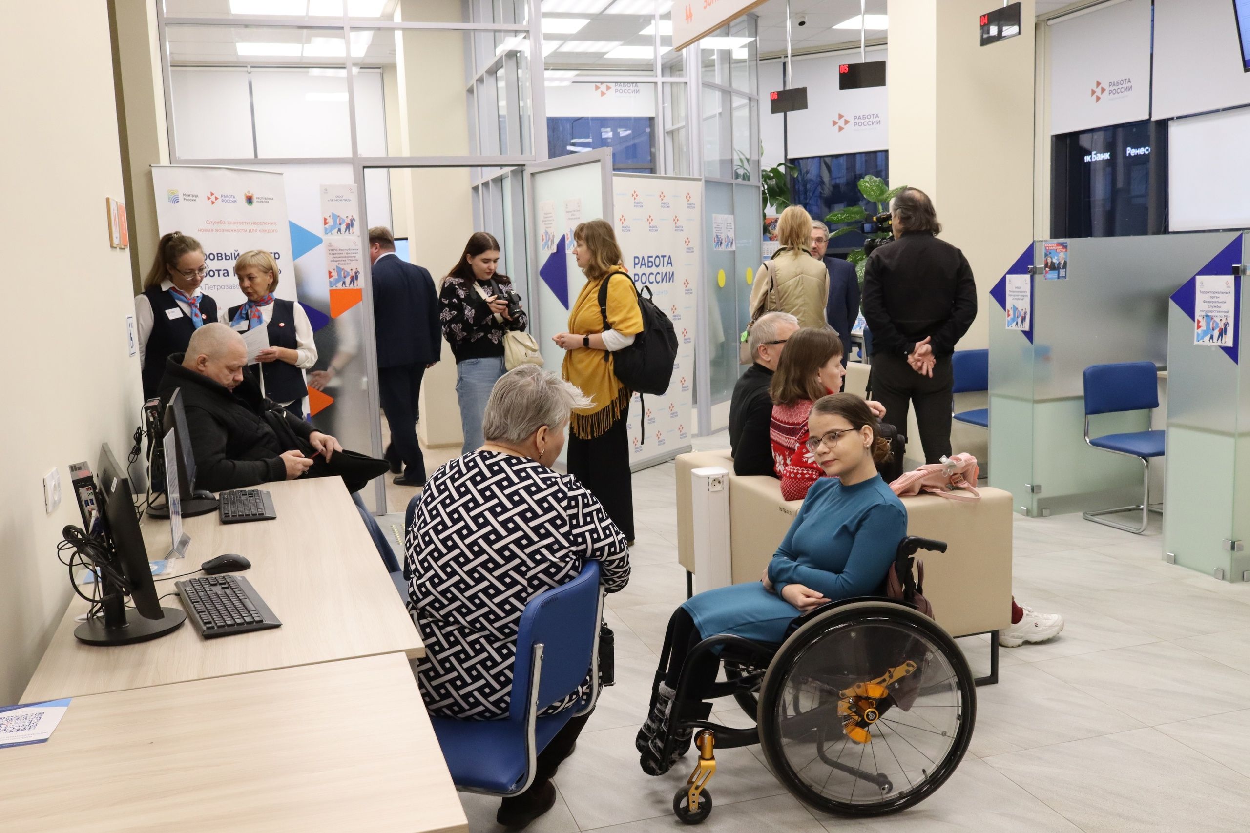 Около 50 человек посетили ярмарку вакансий в Петрозаводске в Международный день инвалидов
