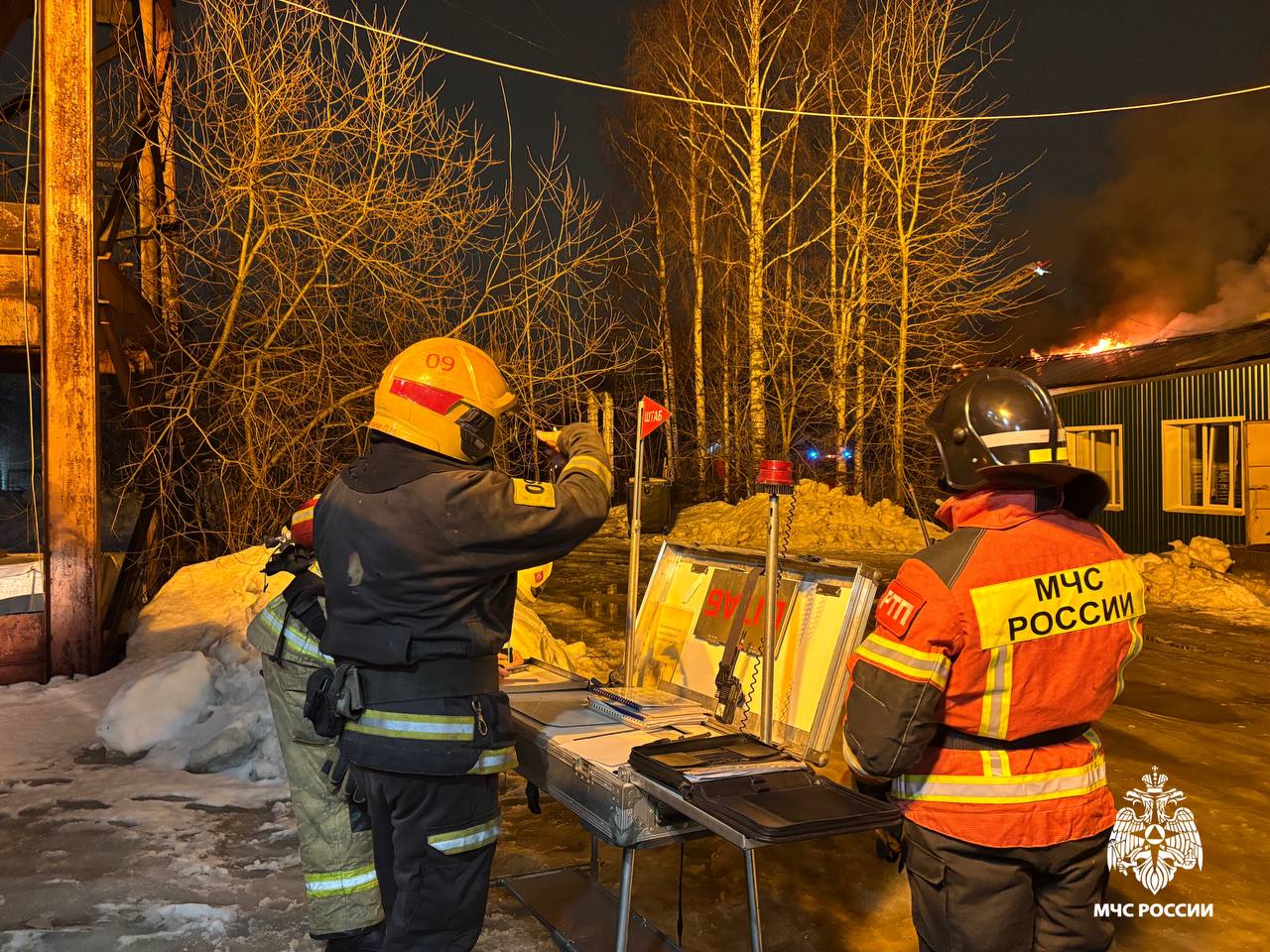 В МЧС Карелии сообщили о ликвидации крупного пожара на складах в Петрозаводске