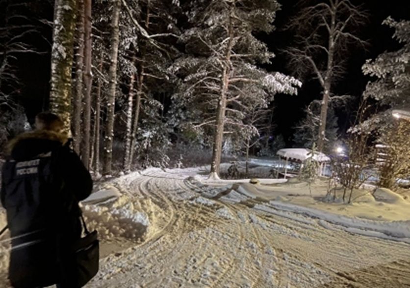 Следователи проводят проверку после ЧП со снегоходами на турбазе в Карелии