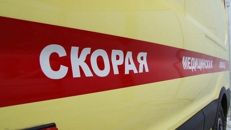 В новогоднюю ночь в Петрозаводске из окна выпала 18-летняя девушка