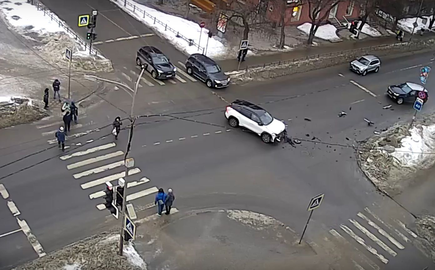 Жесткая авария произошла в центре Петрозаводска