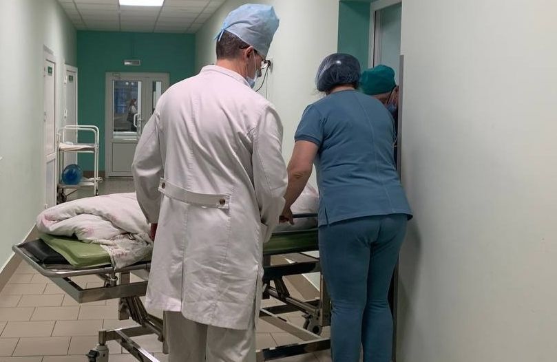 В Минздраве Карелии рассказали о состоянии ребенка, который упал в колодец