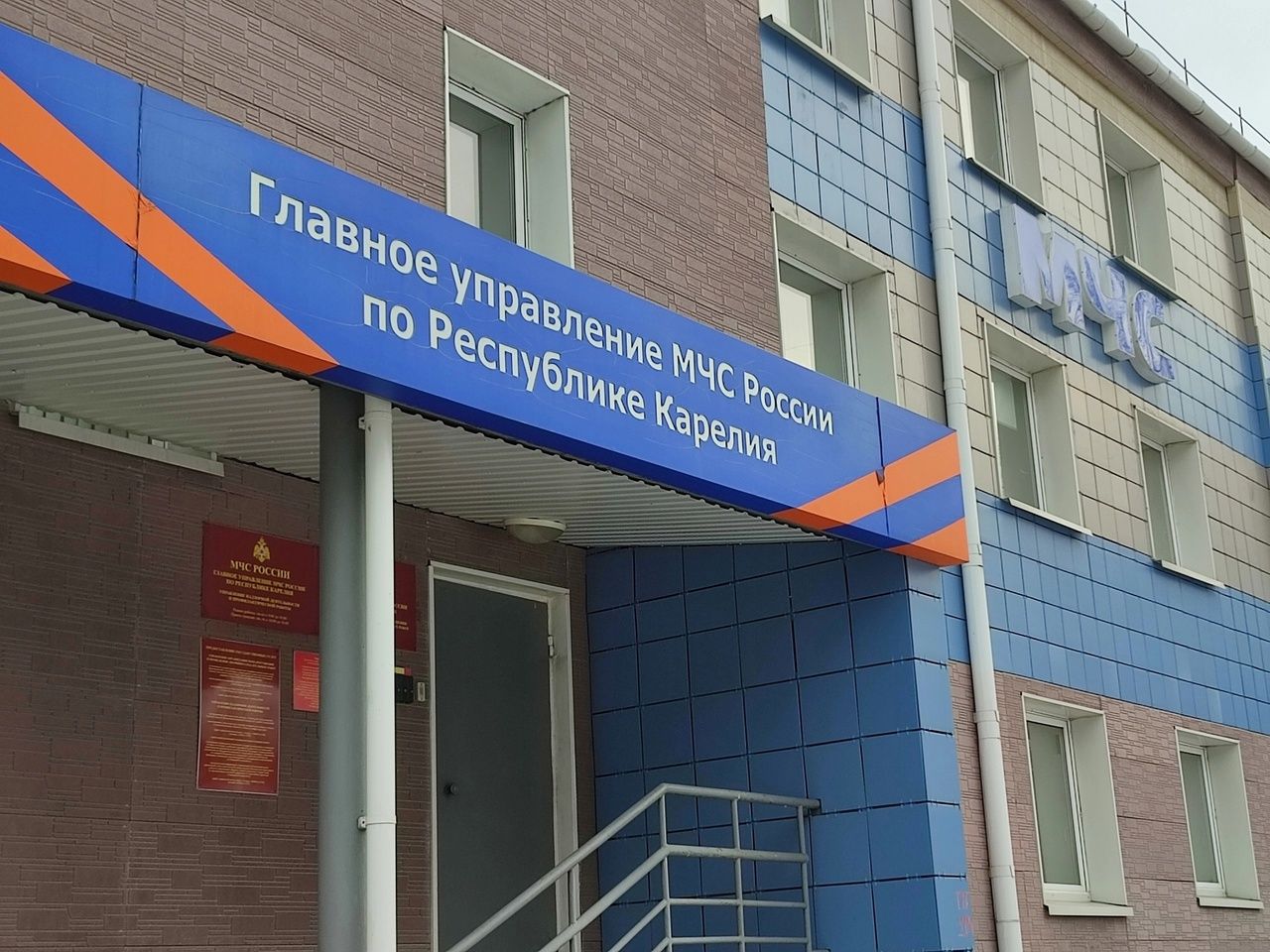 В посёлке Мелиоративный сгорел гараж с автомобилем