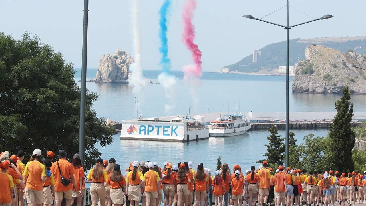 Открыт прием заявок на бесплатные путевки в «Артек» для школьников Карелии