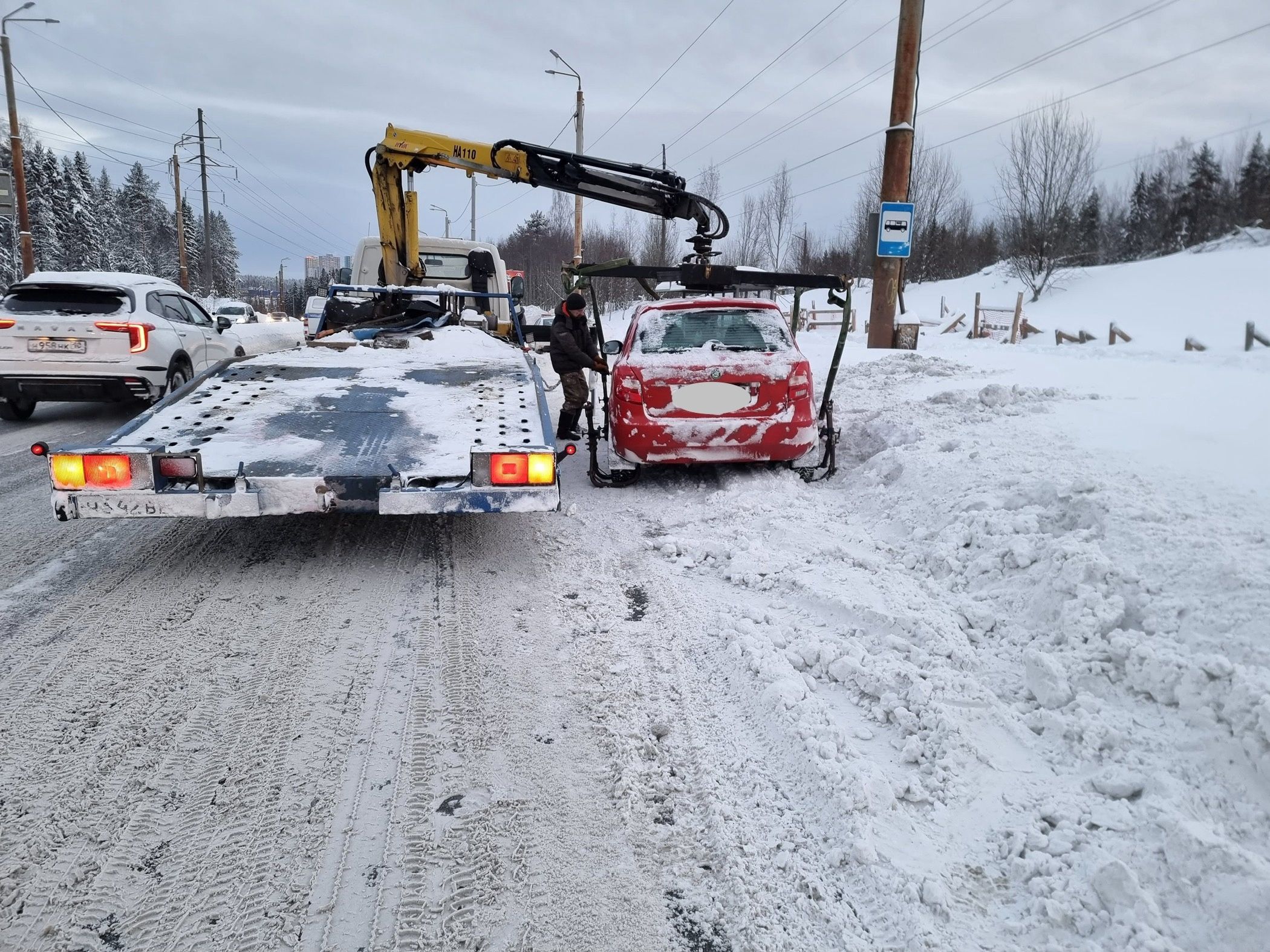 Лыжная прогулка закончилась для петрозаводчан штрафом и эвакуацией автомобиля