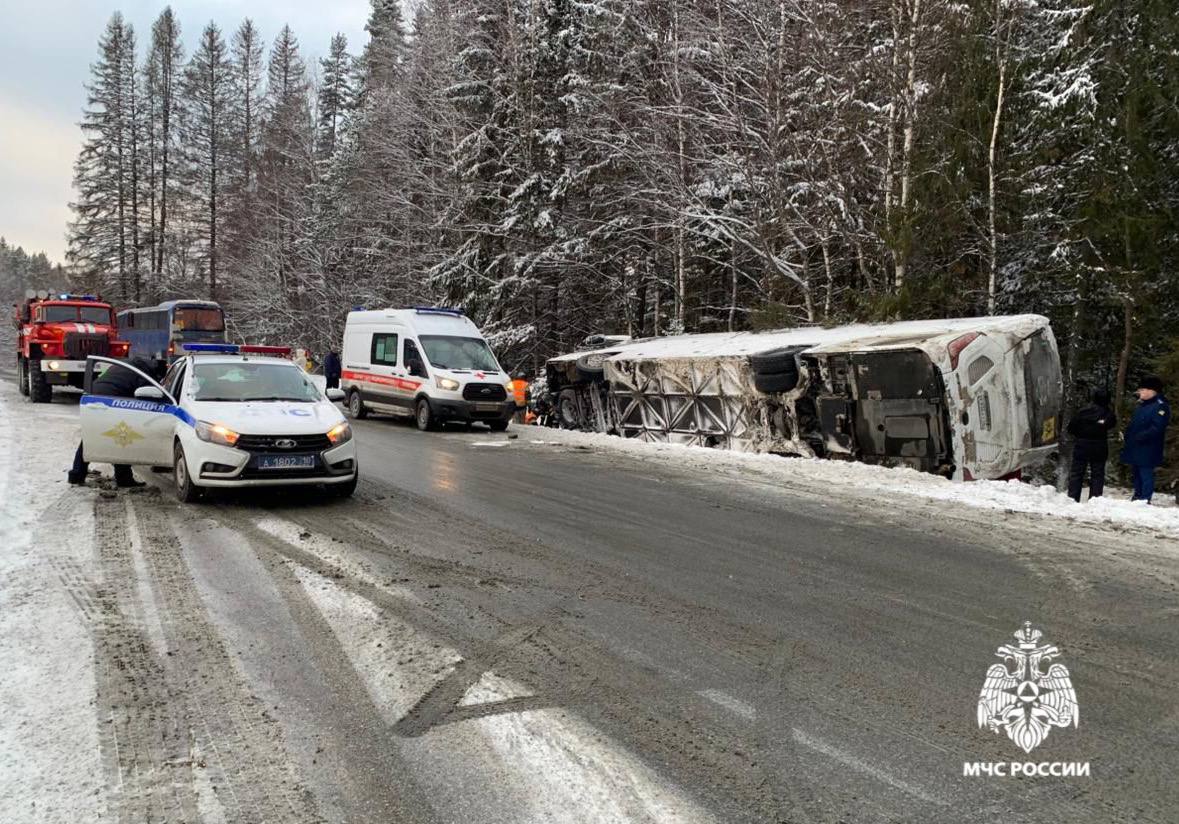 Пассажиров, пострадавших в ДТП с автобусом в Карелии, перевозят в Москву Пассажиров, пострадавших в ДТП с автобусом в Карелии, перевозят в Москву