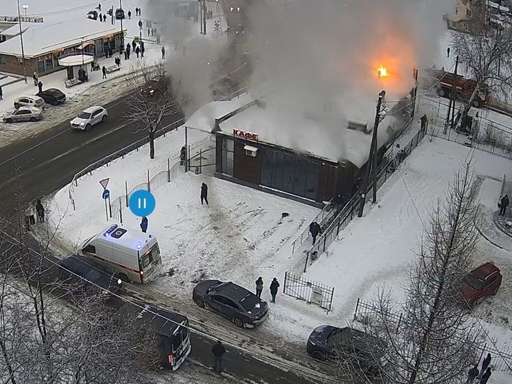 В центре Сортавалы загорелось кафе