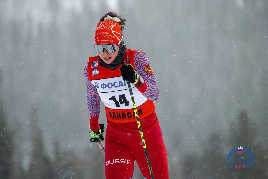 Лыжница Анна Корякова начала выступление на Первенстве СЗФО с золотой медали