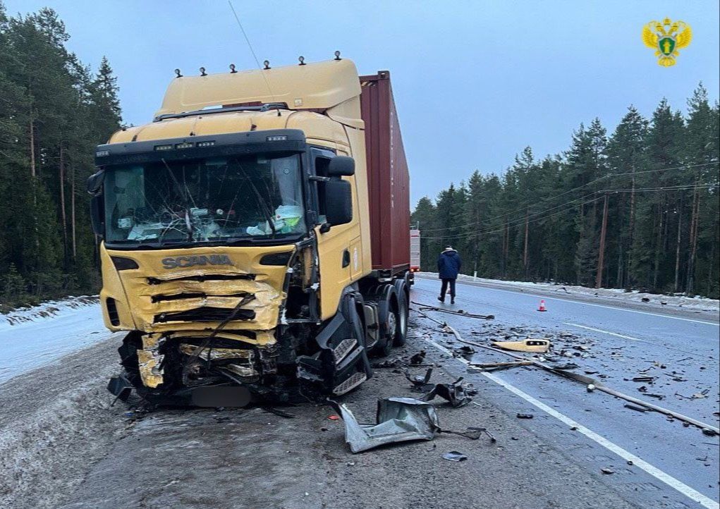 Стало известно, кто погиб в ДТП с грузовиком на трассе «Кола»