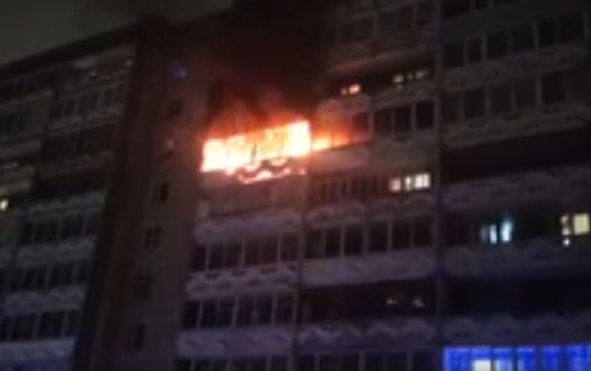 В новогоднюю ночь на балконе дома в Петрозаводске вспыхнул пожар