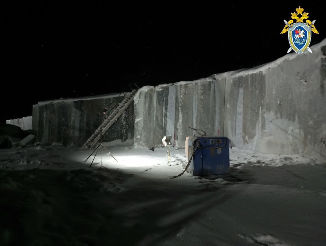 Рабочий сорвался с гранитной скалы и погиб на севере Карелии