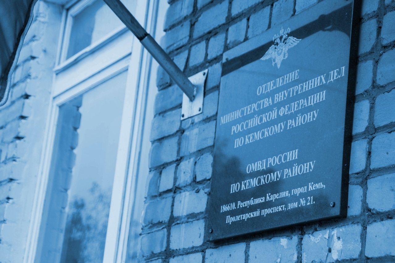 Житель Карелии пытался купить двигатель для снегохода, но стал жертвой мошенников