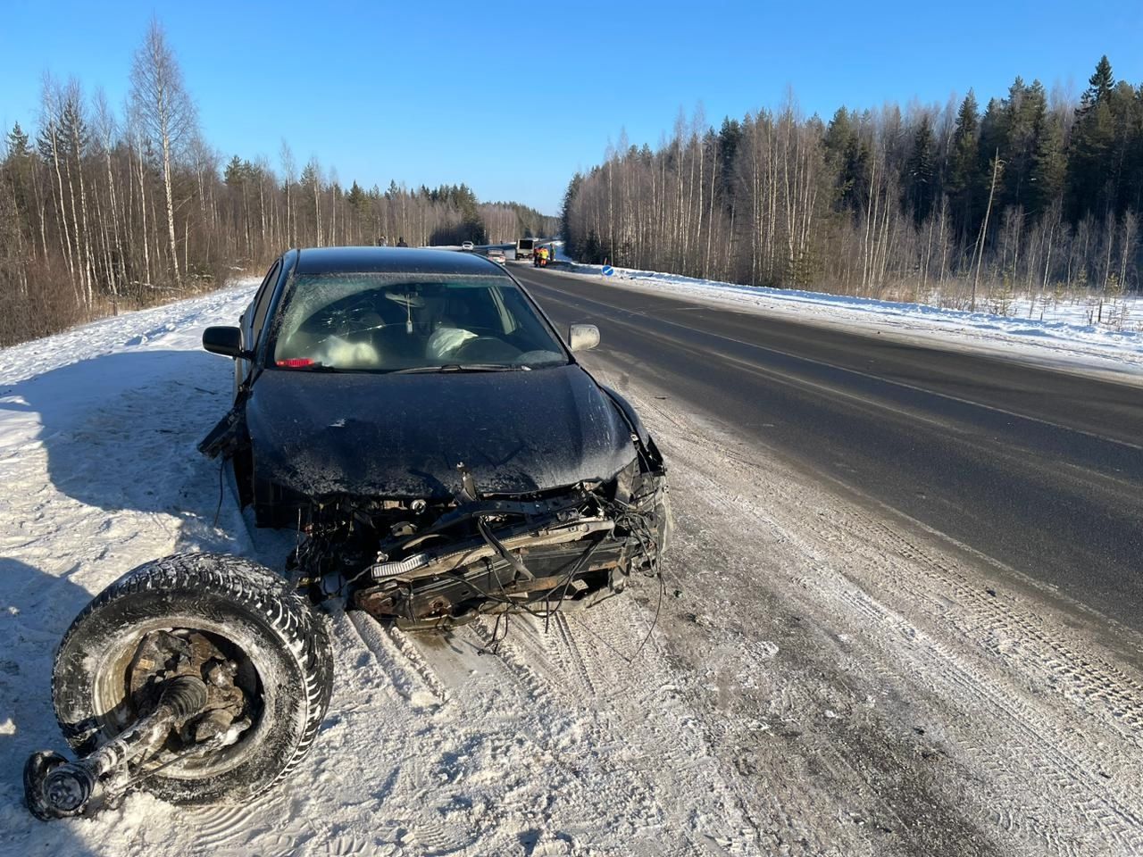 На трассе «Кола» в Карелии молодой водитель врезался в ограждение