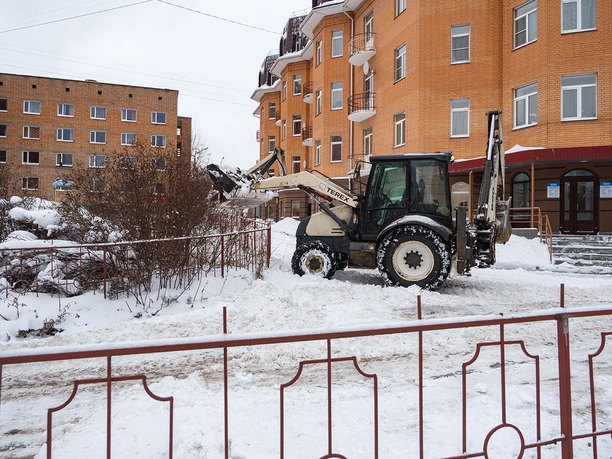 Более ста обращений поступило от петрозаводчан по поводу уборки снега и наледи