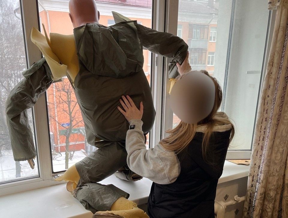 Вынесен приговор петрозаводчанке, которая пыталась выкинуть соседку из окна