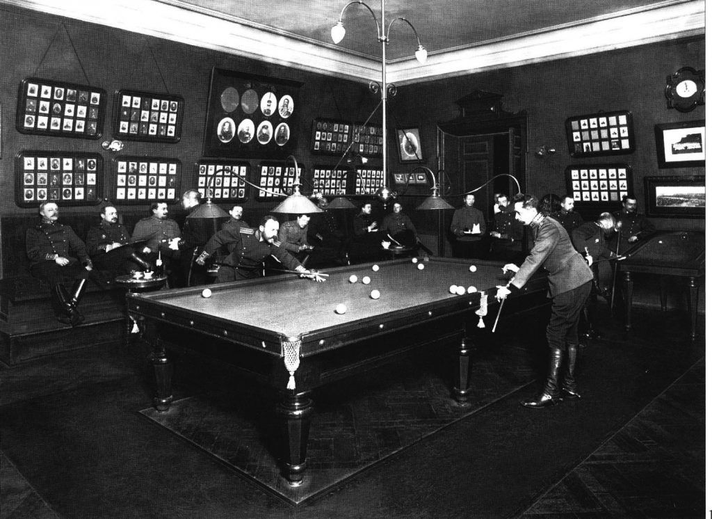 От правого борта в левую лузу! Немного из истории бильярда в Петрозаводске