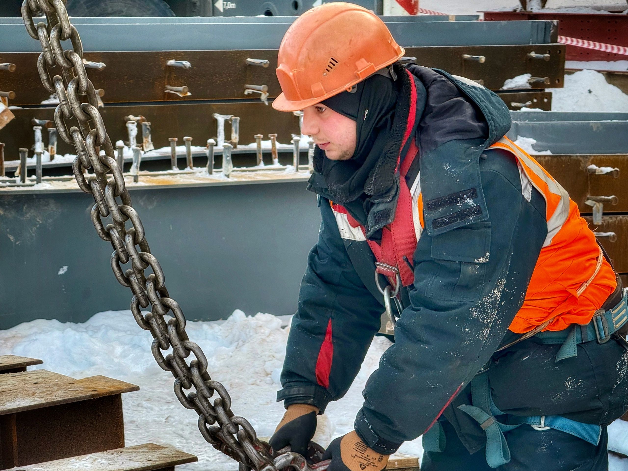 Движение по Лобановскому мосту запустят раньше срока